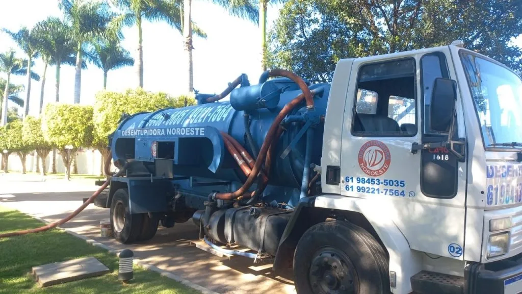 Caminhão em atendimento residencial